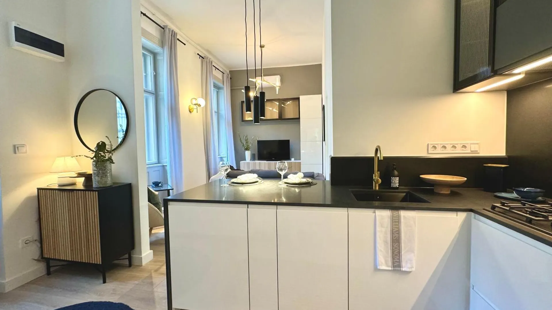 Buda Retreat - Modern 2Br Budapest